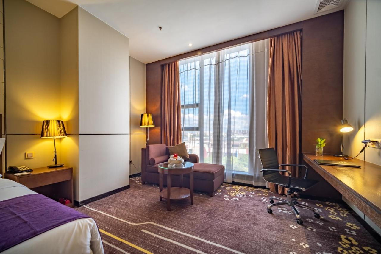 Relteem Hotel Zhongshan  Extérieur photo